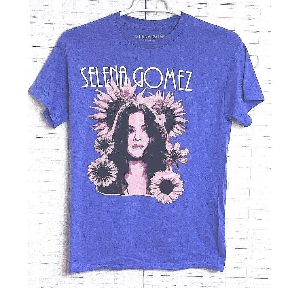 Selena Gomez - Women's Short‎ Sleeve Floral T-Shirt - Pink - Small